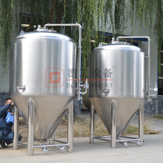 Unitank di fermentazione della birra del rivestimento della fossetta isobarica SUS304/316 standard conico isolato 1000L del commestibile