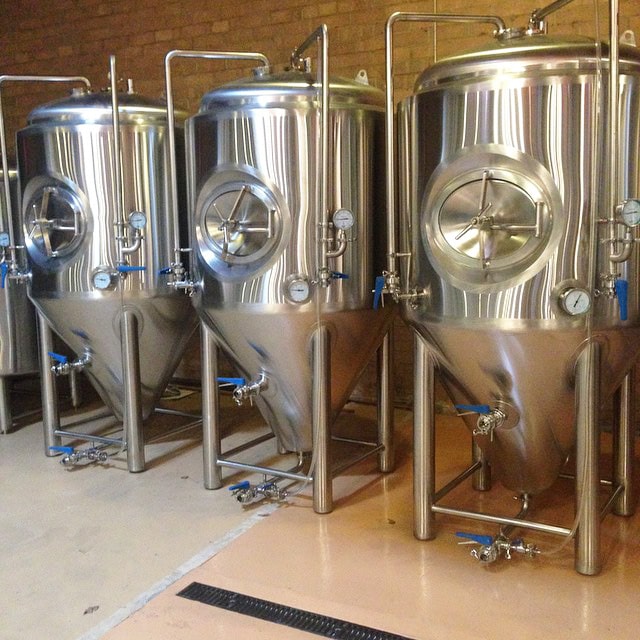 5BBL 10BBL Brewpub Usato Micro Brewery Equipment Sistema di produzione di piccola birra combinato elettrico gratuito