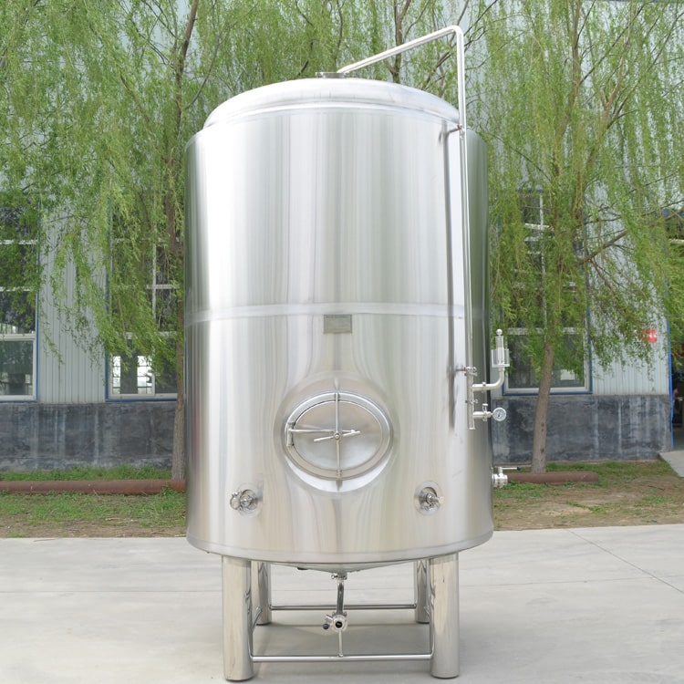 Serbatoio Brite a doppia parete con rivestimento in glicole utilizzato per la carbonatazione della birra Kombucha Sider