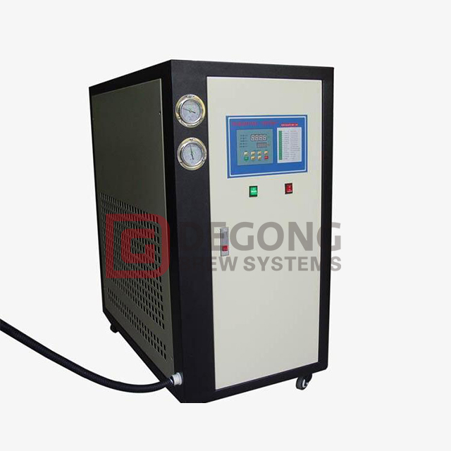 Efficiente capacità di raffreddamento Raffreddamento ad acqua Glycol Chiller Birra Glycol Chiller Birra Piccolo refrigeratore in vendita