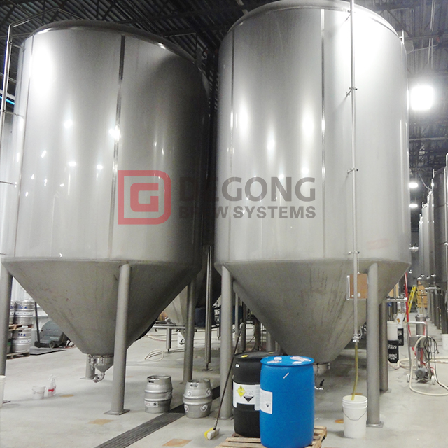 Serbatoi di fermentazione conici in acciaio inossidabile 30BBL in vendita