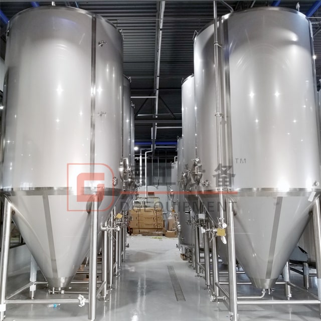 Sistema di birrificio a 3 recipienti integrato 7BBL Linea di produzione di birra completa con fermentatore di birra in vendita